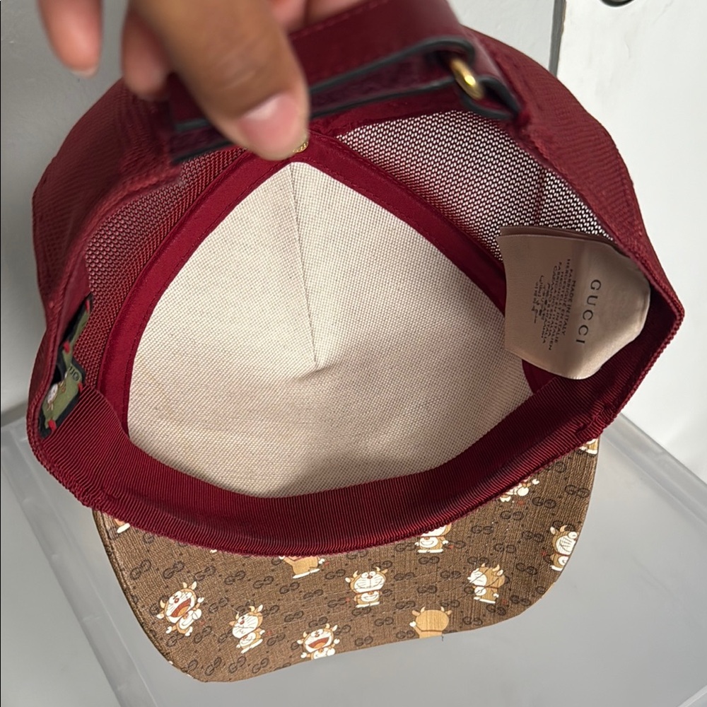 GUCCI X DORAEMON MEN'S LIMITED EDITION BROWN/BURGUNDY BASEBALL HAT - Picture 9 of 11